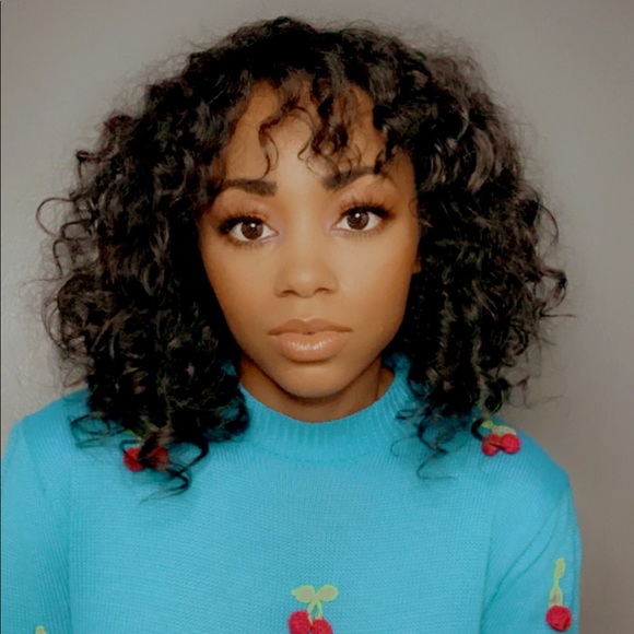 Meet your Posher, Krystle - Picture 1 of 1